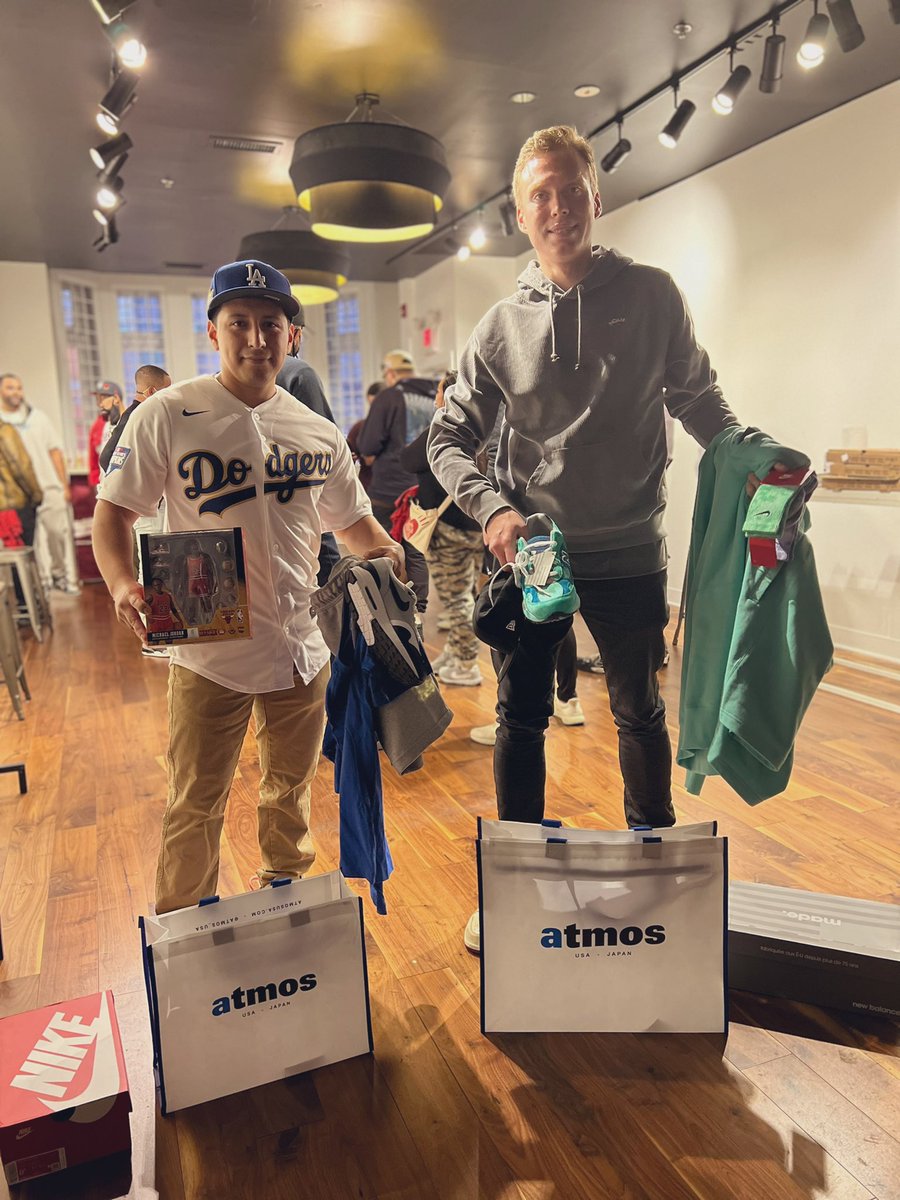 SoleSavy's tweet photo. Two members got a surprise $400 shopping spree at @atmos_usa tonight! 5 minute outfit challenge coming soon 👀🙌 https://t.co/K77vrS8agE