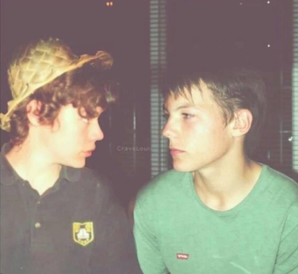 thaix28L's tweet image. Meus bebês #LouisTomlinson