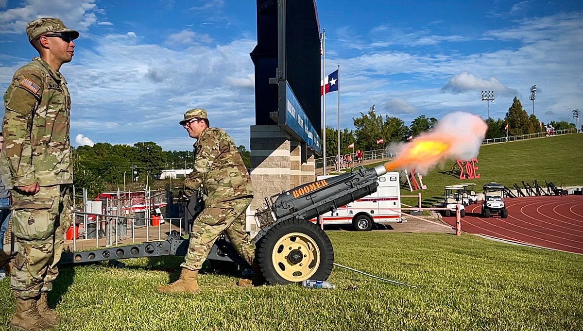 shsuArmyRotc's tweet photo. It’s a homecoming blowout. https://t.co/UjgRkHwjC0