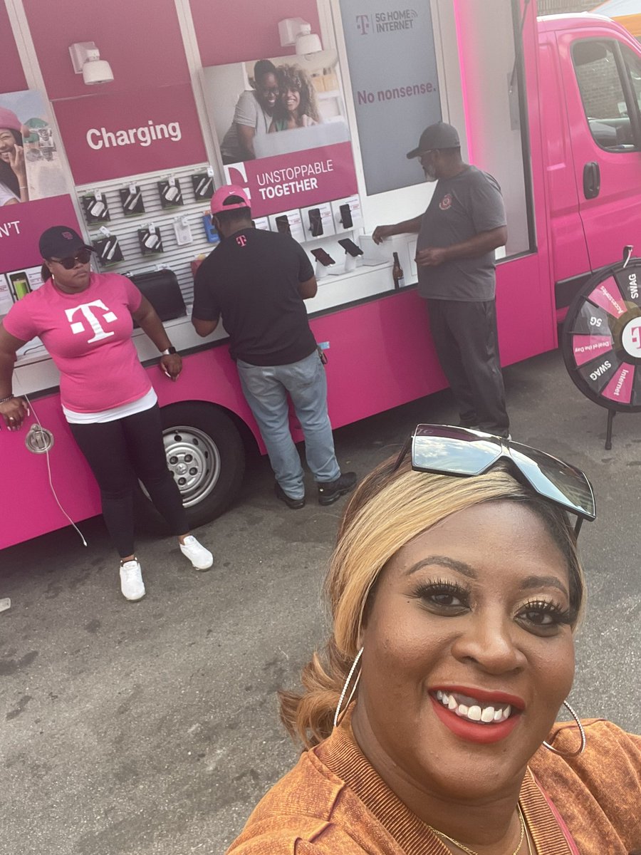 Popped up on @TMoTruckSWTenn and what do I see. <a href="/jonathansykes15/">jonathan sykes</a>  working on an activation at the cigar block party 😃