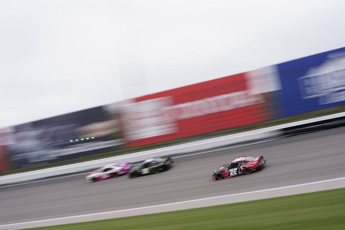 SamHuntRacing's tweet photo. Checkered flag in the #KL300.

@LuptonDylan brings the @ToyotaRacing Supra home 27th after sustaining damage early on.

#TeamToyota | #NASCAR https://t.co/c4aE9SKz1q