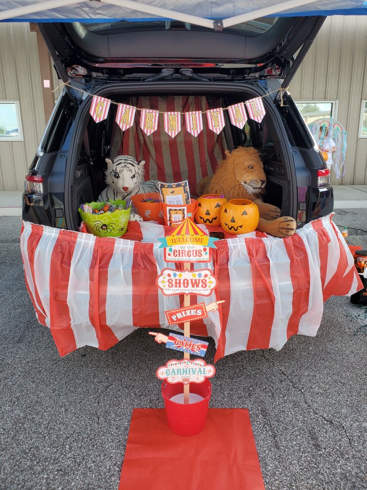 Lisa Richling (@learntreasure) on Twitter photo Third grade had a fantastic time at our first annual Trunk or Treat! We loved seeing all of the costumes & most of all, the kids’ smiling faces! 😊<a href="/IvyHawnSuhr/">Ivy Hawn Principal</a> Third grade had a fantastic time at our first annual Trunk or Treat! We loved seeing all of the costumes & most of all, the kids’ smiling faces! 😊<a href="/IvyHawnSuhr/">Ivy Hawn Principal</a>