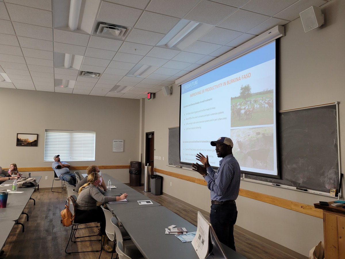 Livestock_Lab's tweet photo. Thank you @UF_IFAS for the invitation to share about our research in #BurkinaFaso #Niger and #Nepal at the #smallruminant workshop together with @uf_ansci @UFVetMed colleagues. Great event! https://t.co/ntjsHeiMlP