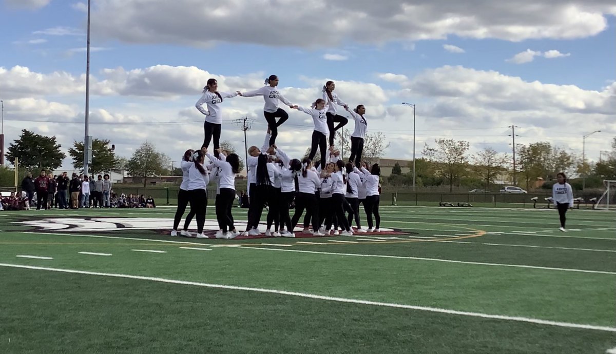 argohs217's tweet photo. Pep Assembly fun #argocheer https://t.co/rFrw1YF59A