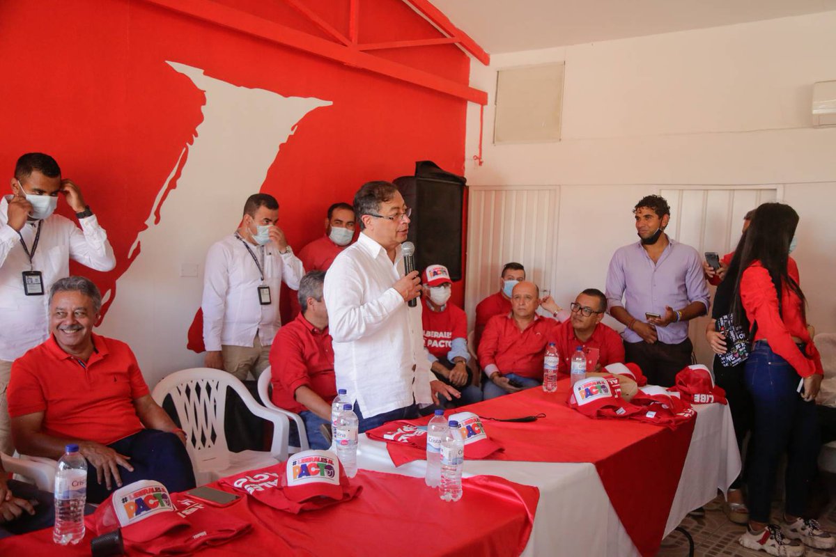 Gustavo Petro tweet media