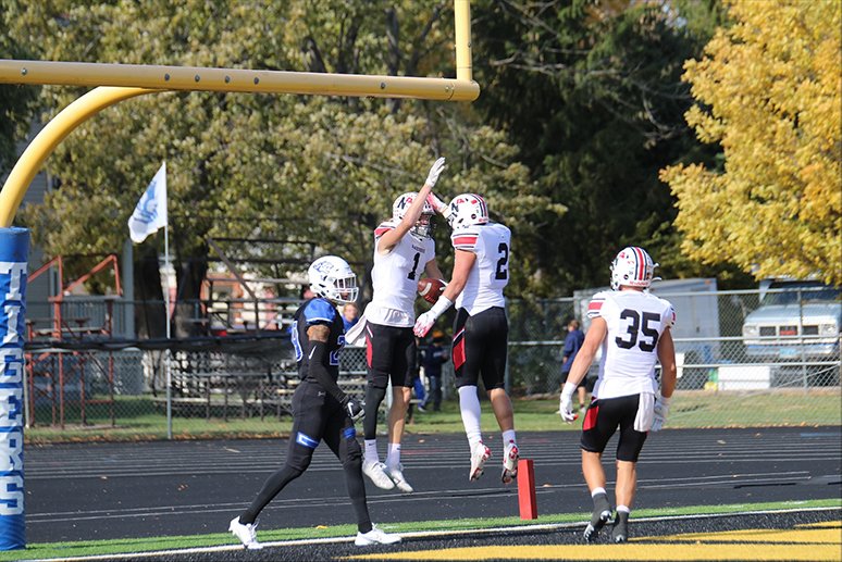 nwcraiders's tweet photo. RECAP | Defense Guides No. 2 Northwestern to Second Shutout of the Season; Downs Dakota Wesleyan 50-0.

📰: https://t.co/H8nZmtpUVv

#RaidersStandOut | @nwc_fb https://t.co/xROu941XGc
