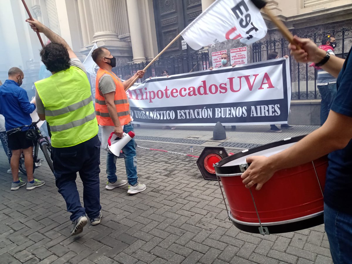 cer1108's tweet photo. Donde nace una necesidad surge un Derecho, la vivienda es un derecho no un negocio bancario @jorgeferraresi @lucianoscato @horaciorlarreta @BancoCiudad @alferdez https://t.co/63miSwKg1e
