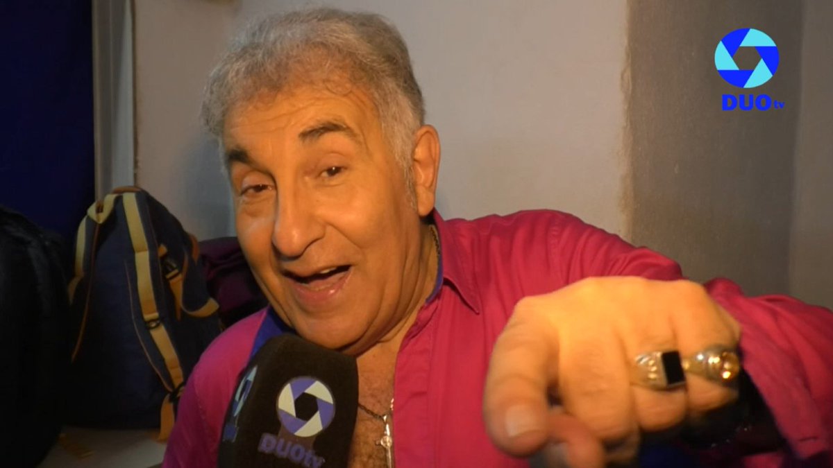 Entrevistamos al “Turco” Julio un incansable del cuarteto en el gran show brindado en las Patronales de El Tío:youtube.com/watch?v=KiO2Z8… Toda la información por Canal 5 HD martes 21 y 23 horas, miércoles 12:30, sábados 12:30, 21 y 23, d

duotv.com.ar/turco-julio-la…