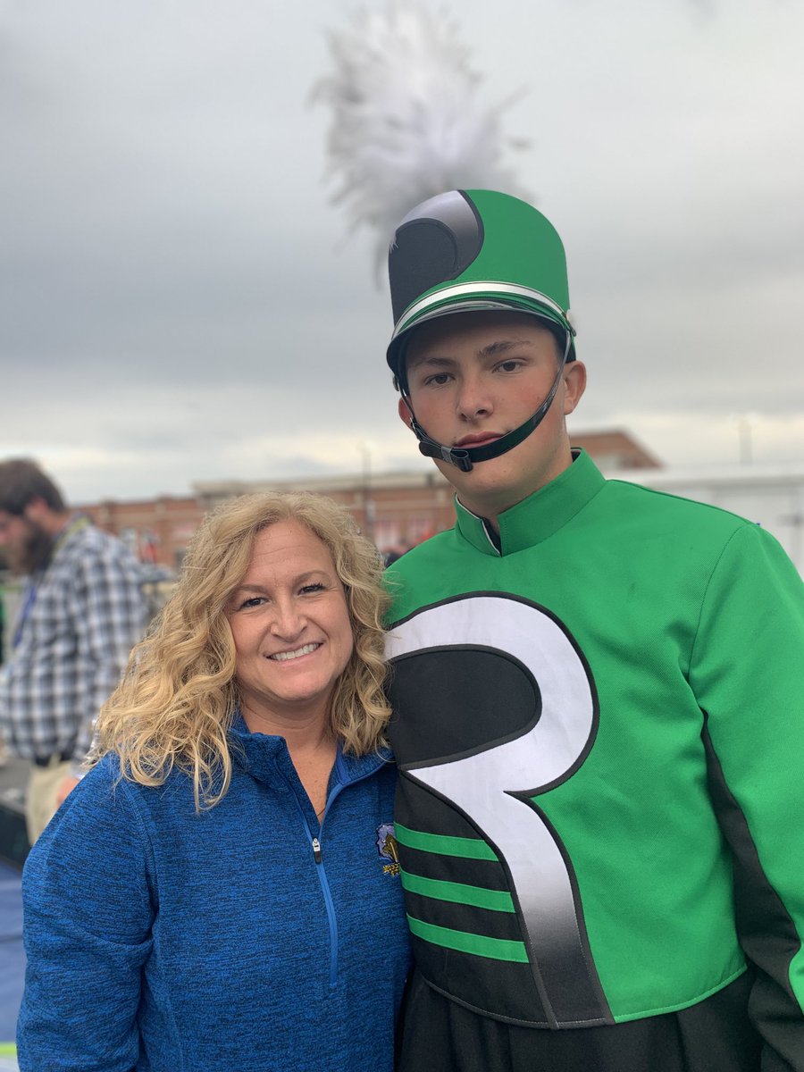 We had a special performance   at regionals today, MSU played the exhibition show. It was nice seeing both of our kids perform!
