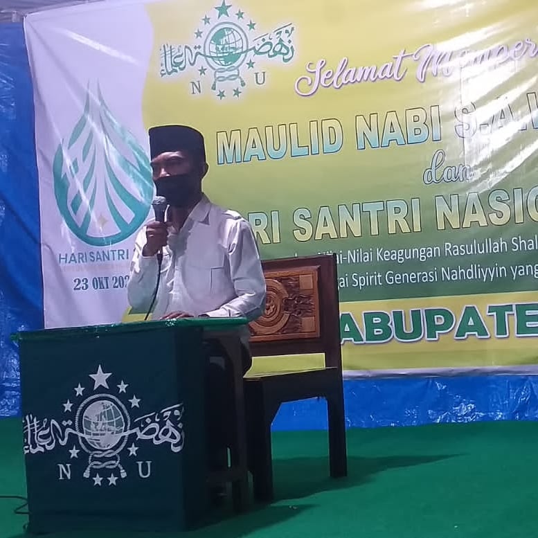 manto_eri's tweet photo. Saya diberi kesempatan memberikan sambutan sbg pimpinan DPRD pada saat Acara memperingati Hari Mauĺid Nabi dan Haru Santri Nasional 2021.Acara ini diselenggarakan oleh PCNU KAB.SIKKA NTT https://t.co/7CGSMSnxFQ
