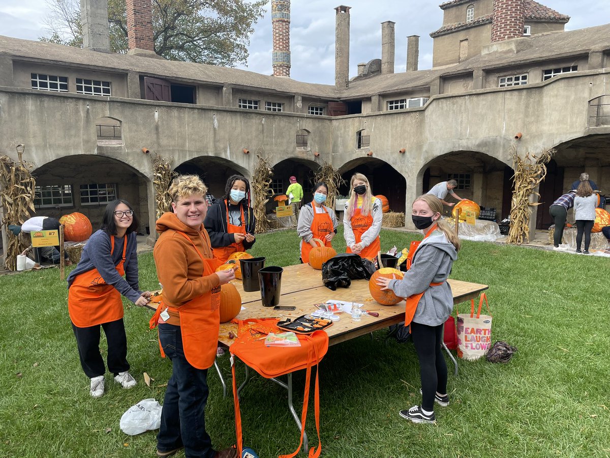 CBcdaly's tweet photo. Pumpkinfest back at the Moravian Tile Works 🎃👻 -national Art honor society students carved pumpkins inspired by the theme “Animals Attack”. @CBSouthHS @CBSDSchools
@CBCaresEF https://t.co/GsQZwxXD9e