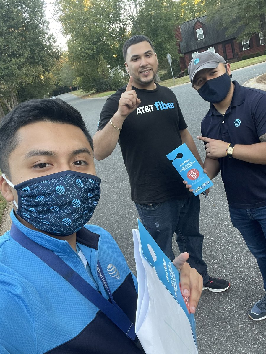 The Fiber chasers went out today spreading the word that AT&amp;T Fiber is now available in the Mint Hill community! ⚡️🏃🏽#Fiberchasers #attfiber @BuegelerS <a href="/404girl/">Betsy Francis</a> <a href="/jerryfornwalt/">Jerry Fornwalt</a> <a href="/JayleneM_/">Jaylene</a>
