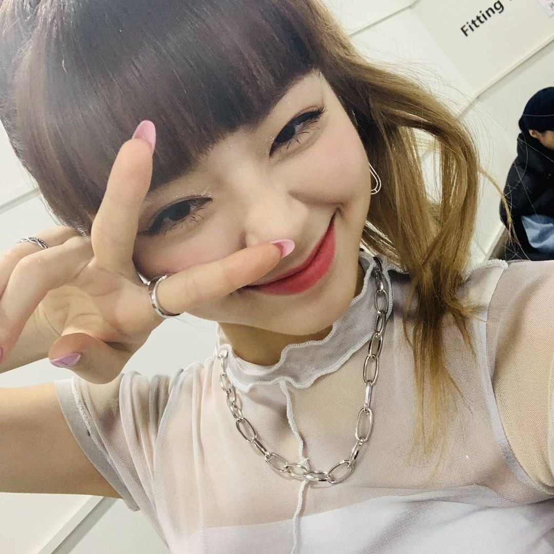 5IMPHONY's tweet photo. ㅤ🎼․ ․ ․ 𝖥𝗂𝗏𝖾 𝗏𝗈𝗂𝖼𝖾𝗌, 𝗈𝗇𝖾 sımphonч ฺ｡* events! 

#GimmeThatICC juseyo ╥﹏╥ Aparte de caer aquí for that 𝕚ce 𝕔ream 𝕔ake, vengo a celebrarles a mis bebés for ther very and important #1STBEETLECB ♡ I'm so proud de ustedes, las amo, misa best leader!

#YEBIN🐮 https://t.co/G1LExQTyks