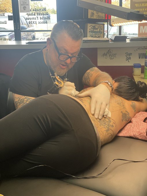 👄Marie Bossette👄 - The only time you will see Me Submissive! https://t.co/I25F0uvZZy @msalternativity @avnmedianetwork @sextpanther #findom #paypig #mariebossette #selfiepop #sexyink https://t.co/sCrcWm2tLS
