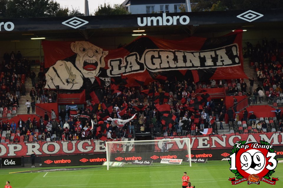 KopRouge93's tweet photo. Guingamp - Nîmes (23/10/21). https://t.co/qwp4GtyGMb