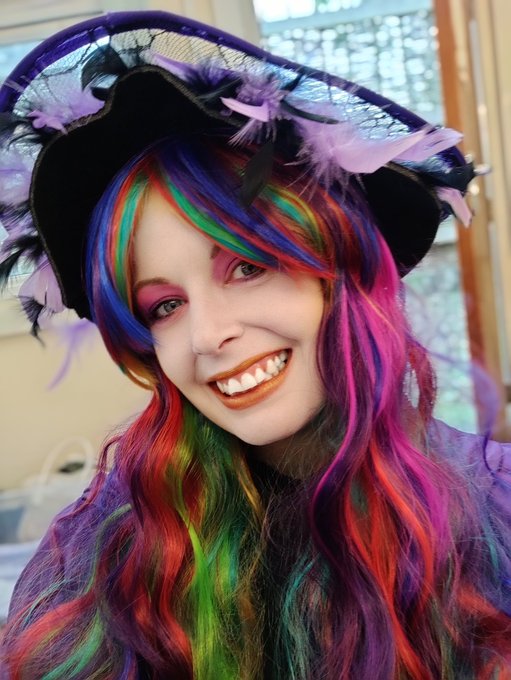 What a nuts week - drove to London, went to a film Fest, acted as lead in a feature film for 2 days,<a href="/tag/newprofilepic"class="tags"><span>#newprofilepic</span></a>