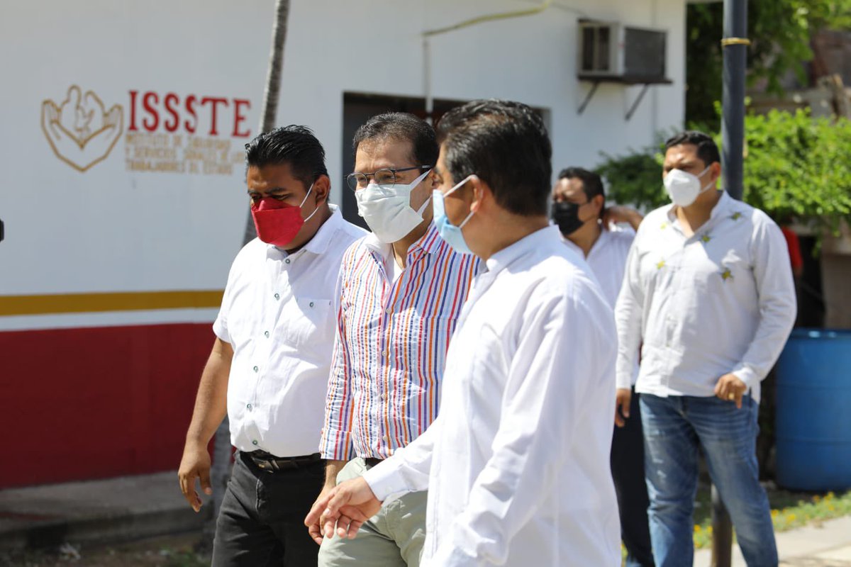 LuisAntoRamirez's tweet image. En #ElEspinal #Oaxaca, inauguramos la unidad médica del @ISSSTE_mx, que beneficiará a más de 3,500 derechohabientes. Agradezco al Pdte Mpal @HazaelMatus, por su apoyo en la donación del espacio físico que permitirá dignificar la atención del servicio de salud. @lopezobrador_