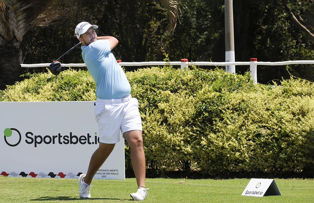 Sportsbet.io Aberto do Estado de SP: Andrey Xavier joga cinco abaixo e põe uma mão na taça
Saiba mais ► bit.ly/GN-AbertoSP21-…
Marina Nonaka se recupera de desastre para permanecer líder. Chuva torrencial ameaça rodada final