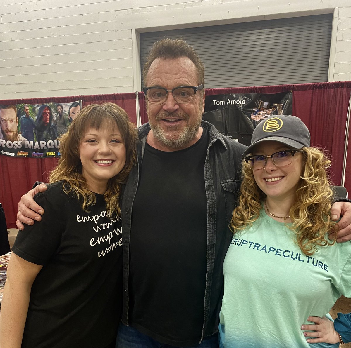 TomArnold's tweet photo. spent the day with my two new heroes @chelsandrews @janedoethirteen #justiceforjanes #fantheflames #jerryfallwelljr https://t.co/JtbFNXUoqc