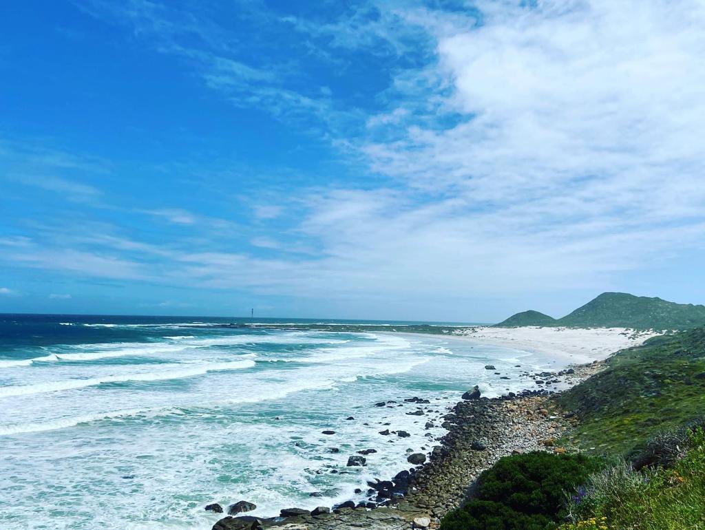 mali1013's tweet photo. #kommetjie #lighthouse https://t.co/gE9POVOTGg