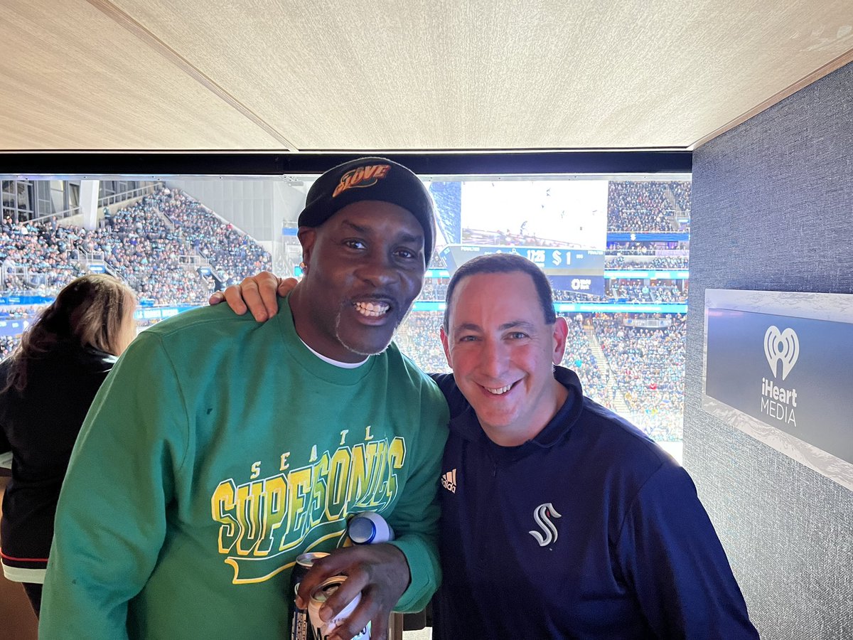 Softykjr's tweet photo. Huge thx to @GaryPayton for stopping by to say hello! Can’t wait for his # to hang from the rafters @ClimateArena https://t.co/6KdIiWXCEY