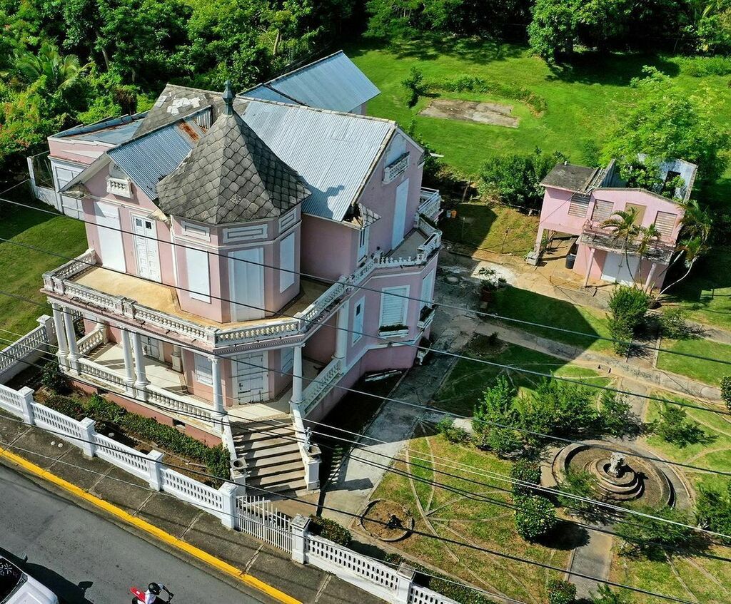 DesdeArribaPR's tweet photo. Casa frente al malecón de Naguabo #javiolmeda #prfromabove #aerialphotography #puertorico
https://t.co/9zapA6rDtN https://t.co/CYKbc3vzGs https://t.co/tCJTgczFdq