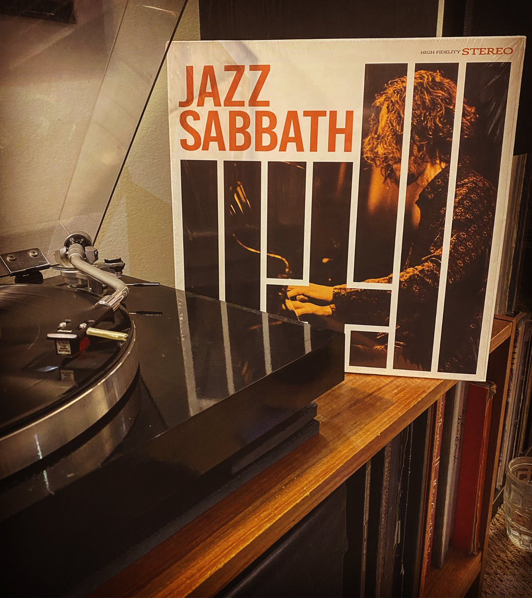 Jazz Sabbath is seriously a fantastic album for anyone who is either a Black Sabbath fan or a Jazz fan
#jazzsabbath #blacksabbath