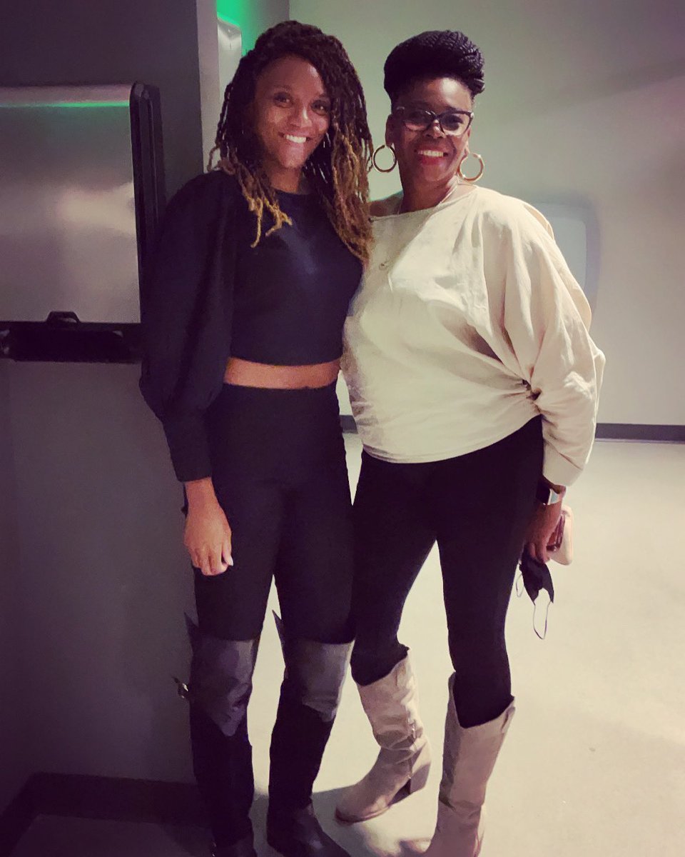 Like mother like daughter. #fightnight #HerringStevenson