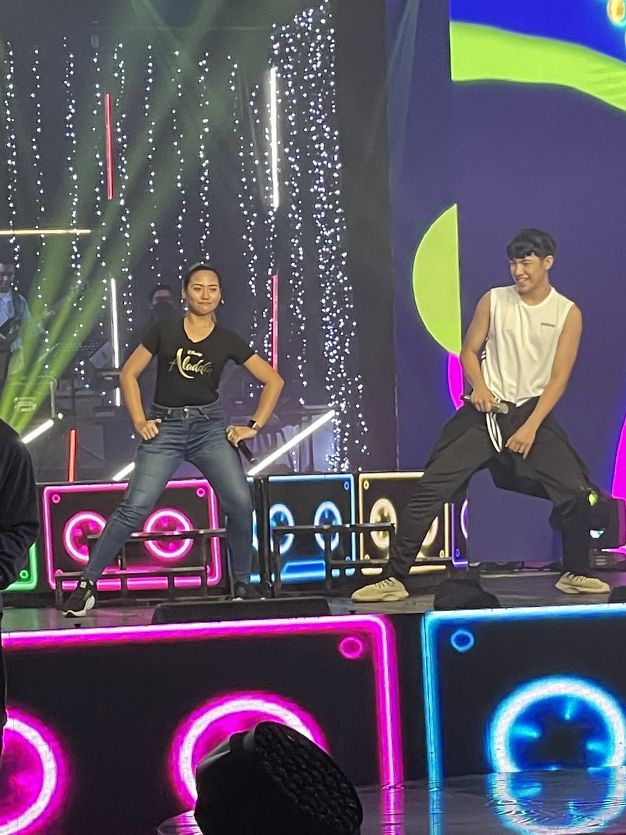 its_Morissette's tweet photo. Aye! Sing and dance prod with Darren! 💃🎤

MORISSETTE HugotDivas
@its_Morissette @itsMorissette https://t.co/Mig81NnB3m