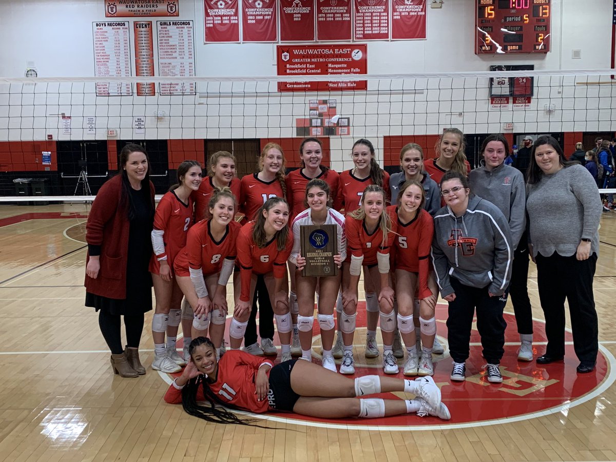 Tosa East Volleyball tweet media