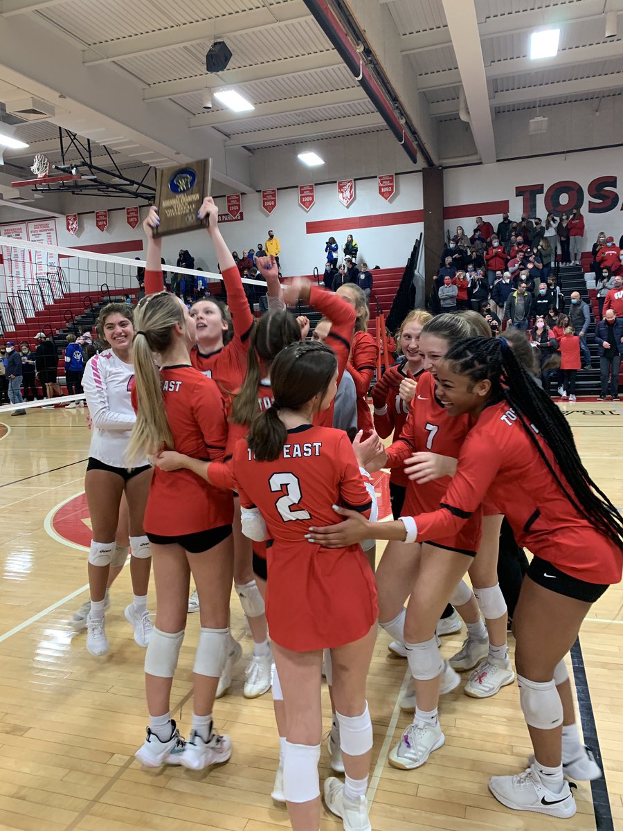 Tosa East Volleyball tweet media
