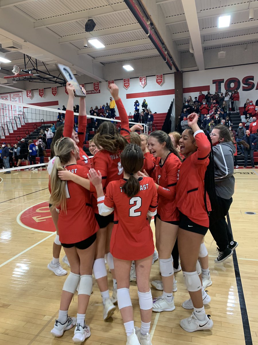 Tosa East Volleyball tweet media