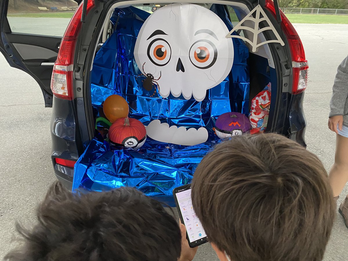 helloeemo's tweet image. Happy Valhalloween! 
#communitystrong #Vikingfun #Vikingstrong
#MDUSDProud