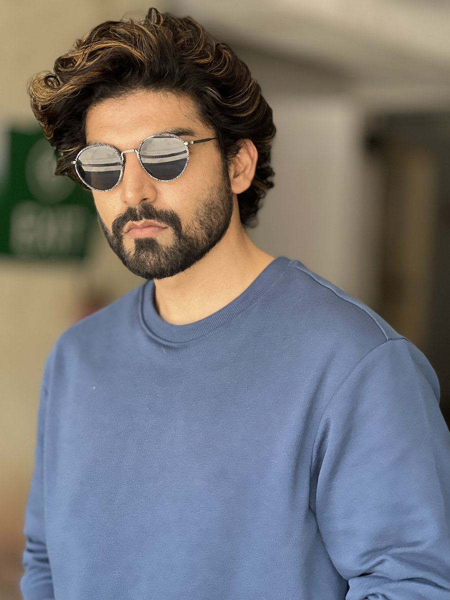 gurruchoudhary's tweet photo. Happy Sunday 😎
.
#sundayvibes #SundayMotivation https://t.co/9L1IJFyyOl