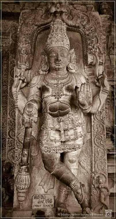 Sarvvashakti's tweet photo. Can you see the face of Nandi  on the chest &amp; abdomen of the Dwarapala ?? https://t.co/WzIijgaff5
