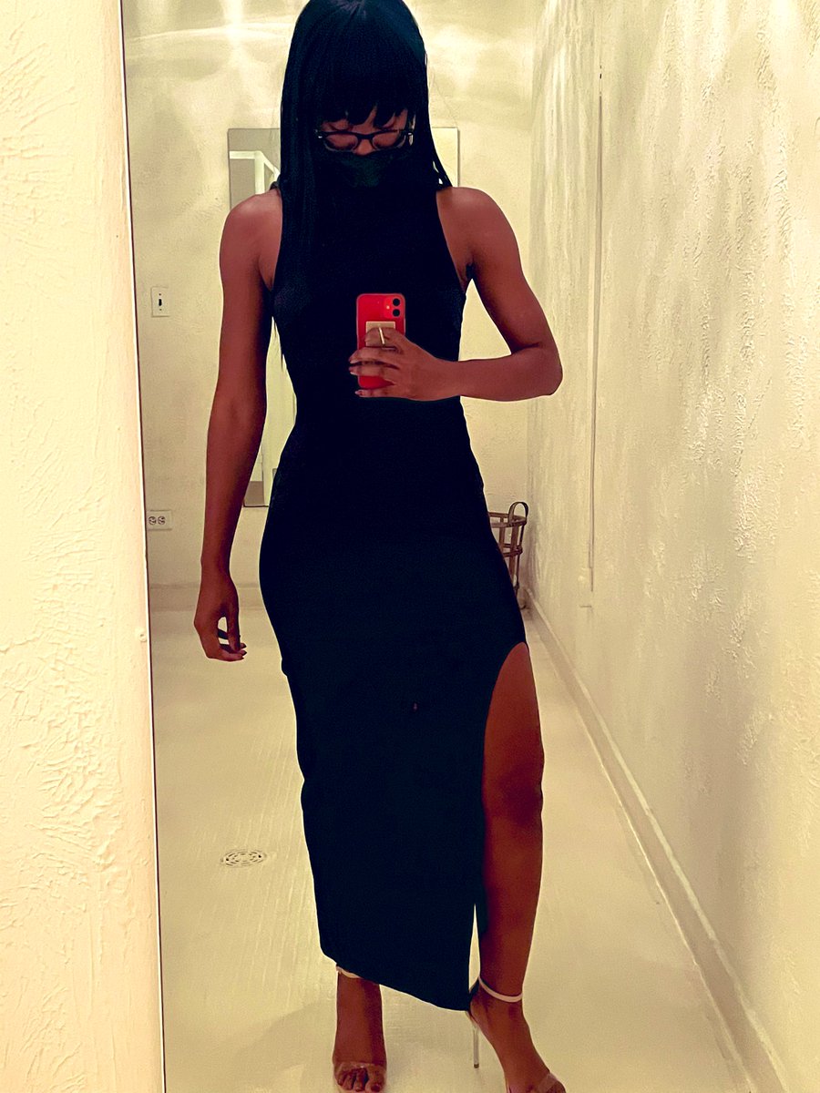 BmoreBeloved's tweet photo. Slim Thick Saturday:
Wedding tingz π
#FromthisDavisforward #Carolinafam #whatwaist https://t.co/g3gJZ8mO3Q
