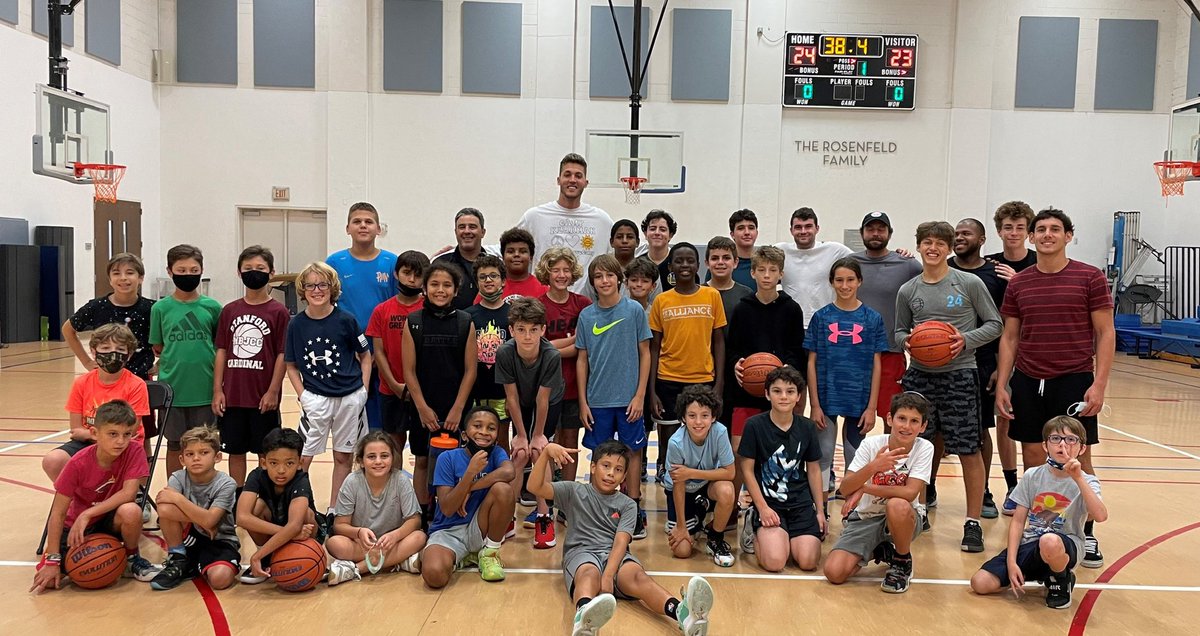 MeyersLeonard's tweet photo. 280 characters wasn’t enough for me to express my gratitude for the Jewish community. The first photo says it all. Thank you for the Love, Compassion and Grace. 🥲🙏🏼❤️ https://t.co/d3yyT77Sgg