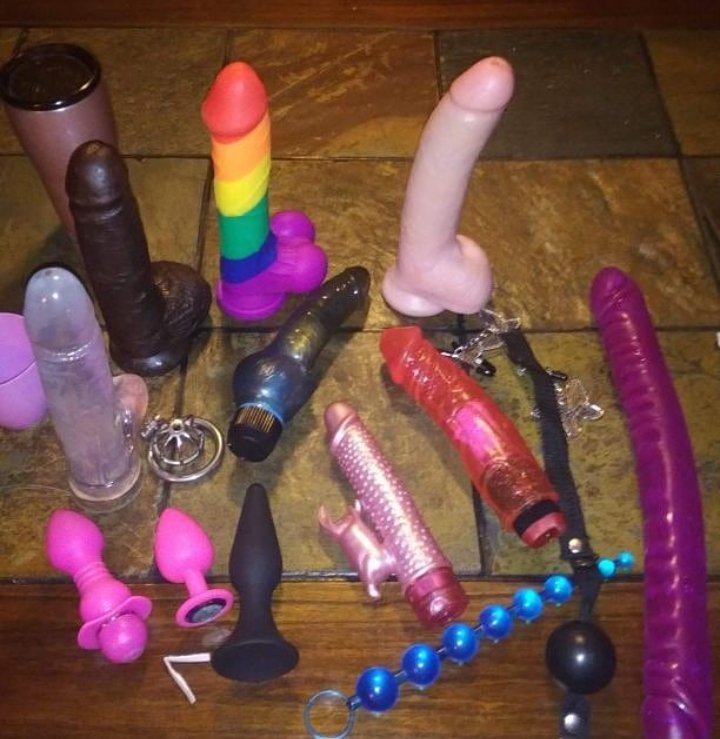 Jessy1Goddess's tweet photo. This are the damm toys for you https://t.co/2Xk2gYiwHD
