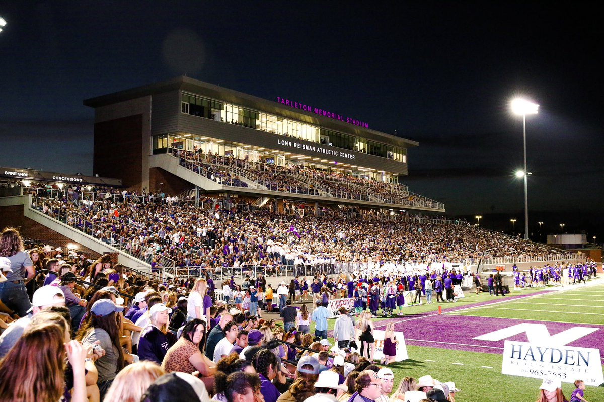 TarletonState's tweet photo. Wrapping up #TarletonHomecoming with a Texan win and record home attendance! 🎉🏈 https://t.co/CwrhlODm33