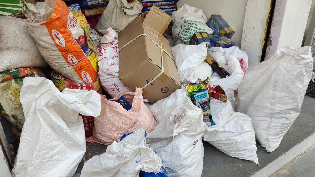 MalkajgiriCop's tweet photo. #Rachakonda SOT teams raided about 60 #Panshops in #LBNagar, #Vanasthalipuram, #Malkajgiri Divisions by forming 13 teams & booked 38 cases against Pan shop owners who were selling Ganja roller papers, gum stickers and huge #GutkaPockets were seized. @TelanganaDGP @TelanganaCOPs https://t.co/8qVWkAhIWg