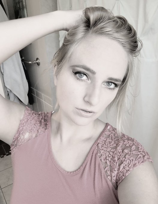 It's #sexysaturday😍There will be a Live #Halloween show Next Weekend on https://t.co/J981lXvAjl.. But<a href="/tag/sexysaturday"class="tags">#sexysaturday</a><a href="/tag/halloween"class="tags">#Halloween</a><a href="/tag/princessleia"class="tags"><span>#princessleia</span></a><a href="/tag/lightsaber"class="tags"><span>#lightsaber</span></a><a href="/tag/squirt"class="tags"><span>#squirt</span></a><a href="/tag/firefighte"class="tags"><span>#firefighte</span></a>