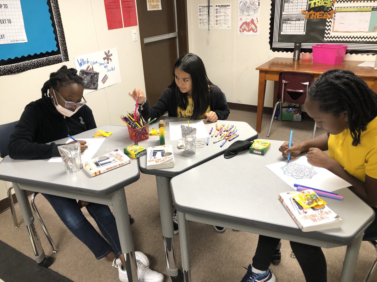 MorganALambert's tweet photo. Our first Club day was a success!!  Creative coloring with 5th and 6th grade students!  @CISDWalker @OfficialCISD https://t.co/mLozPCqzeP