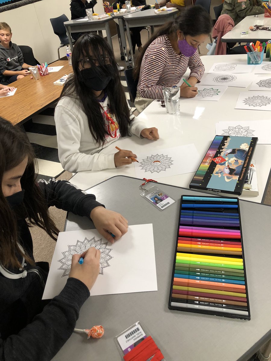 MorganALambert's tweet photo. Our first Club day was a success!!  Creative coloring with 5th and 6th grade students!  @CISDWalker @OfficialCISD https://t.co/mLozPCqzeP