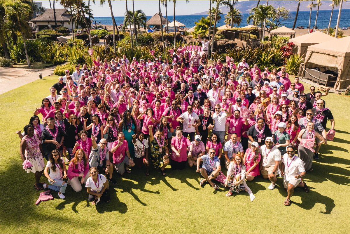 Wow! Can't believe #Peak21 is happening! The love is real! 🍍🏖️🏄🌞 <a href="/iamPaulCLee/">Paul Lee</a> <a href="/ErikSodik/">Erik Sodik</a>