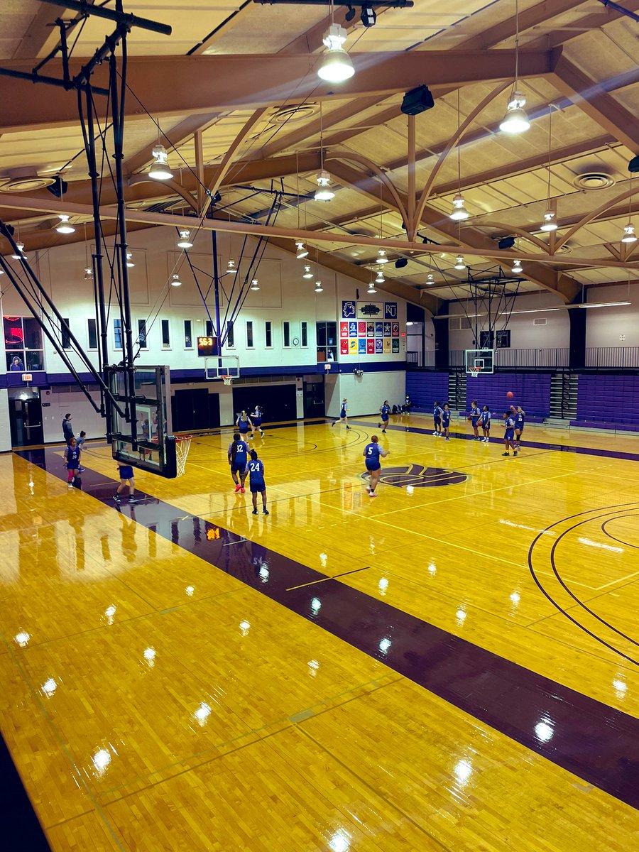 MaddySchwemmer's tweet photo. Blessed to have received an offer from Rockford University this morning! Thank you to Coach Stinson and Coach Vic for showing me around campus and giving me the opportunity to play for them.🟣⚪️ #restoretheroar @CoachVic95 @TSdeuces22 @RockfordWbb https://t.co/Hr0hyZLqHX