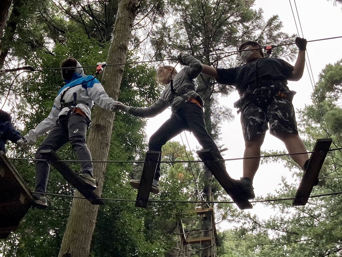 MSTmiddleschool's tweet photo. Odyssey Day 5: A rainy trip to Yokohama for a team building ropes course. It challenged the #adolescents to take some chances, think creatively, and support each other. #MSTEucalyptus #WeAreMST #MSTconfidence #MSTcompassion #montessori https://t.co/AbrZmW7INZ