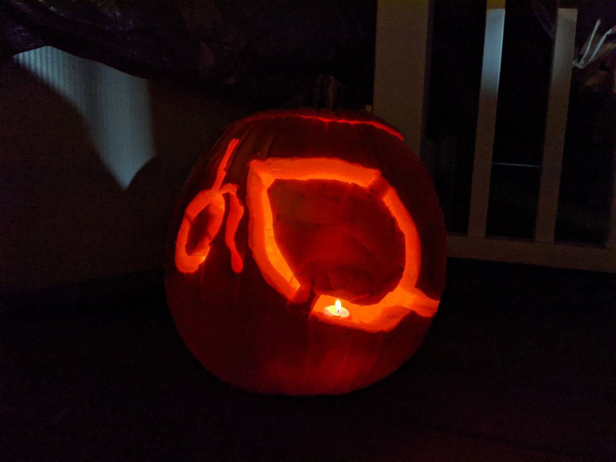 Tried my best to carve some Phytophthora sporangia and zoospores on this pumpkin. I think it turned out pretty well, but makes no sense to non pathologist haha.