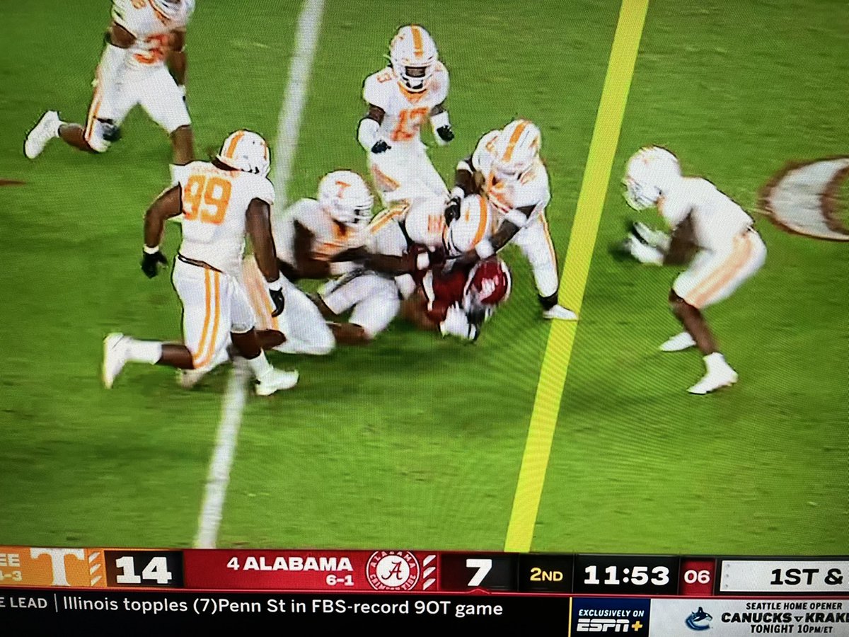lastnutstanding's tweet photo. How in the Bama is this a first down? https://t.co/a8ynNm6veH