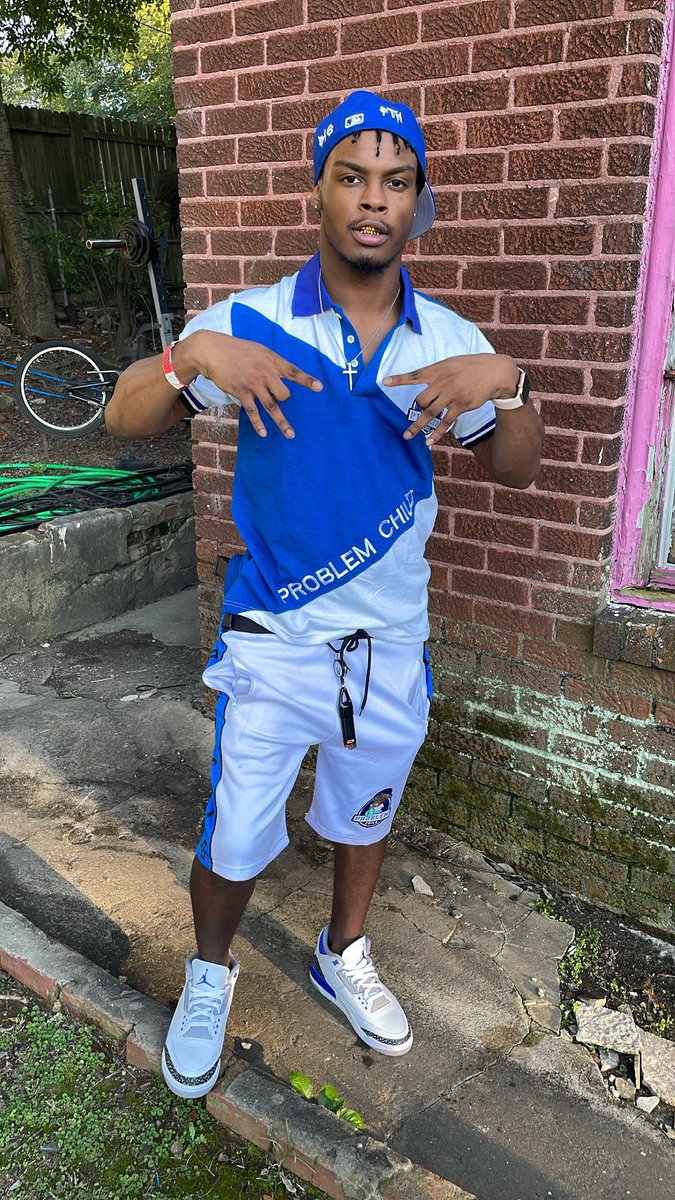 IamJavon1's tweet photo. Can’t See None Of Da Hate 😎 , Too Much Money In My Face 💰 , Make A 👩🏽itch Get It Off Da Flo 🚮 , Can’t Get No Food Off My Plate 🙅🏽‍♂️🖕🏽🗣 #FTH #GG #PikeBaby #FreeCpMG  🦍🚁 https://t.co/zd0fPGlpXn
