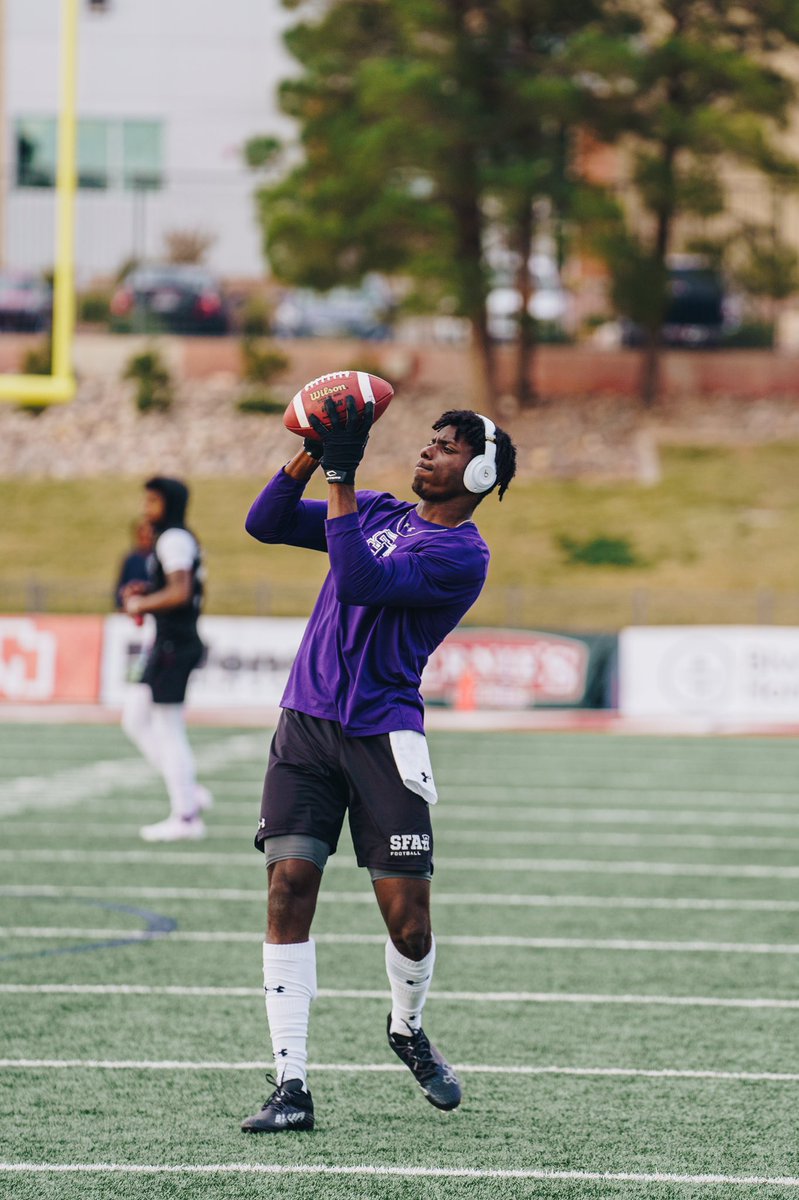 SFA_Football's tweet photo. Almost time 👀
#GoodToGreat

#AxeEm
#RaiseTheAxe https://t.co/mY9iez3lKy